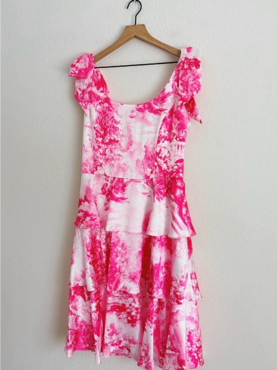 Marchesa Notte Dresses & Skirts - NWT MARCHESA NOTTE Bow-embellished tiered printed satin dress